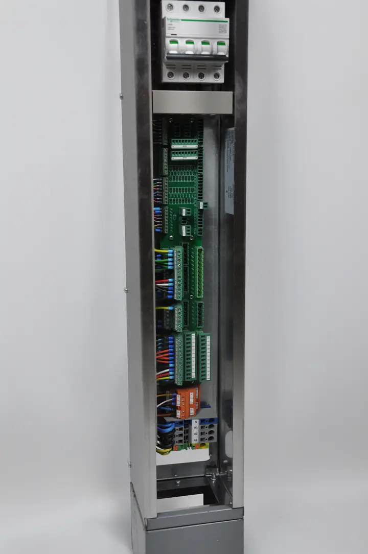 Altutide 1000 Slim 120x1950 Door Side